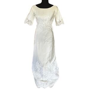 Vintage 1960s Bridal Portrait Wedding Dress Union Made, Vintage Size 10 (4-6)